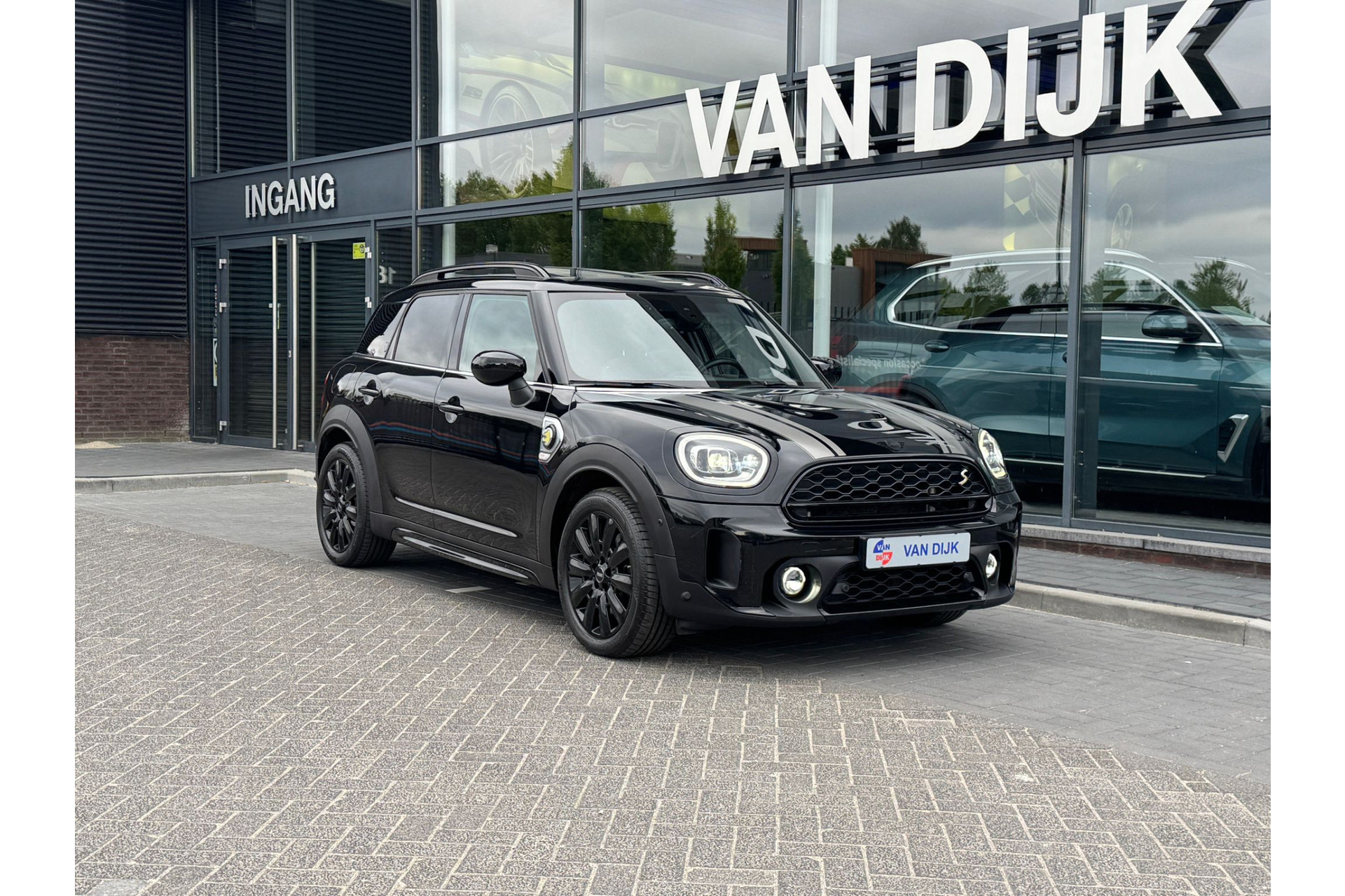 MINI Countryman Cooper S E ALL4 Yours Leder pano.dak Elek.Stoelen Ada.Cruis control Head-up Apple Carplay Nav.Plus Camera 18''LM Velgen