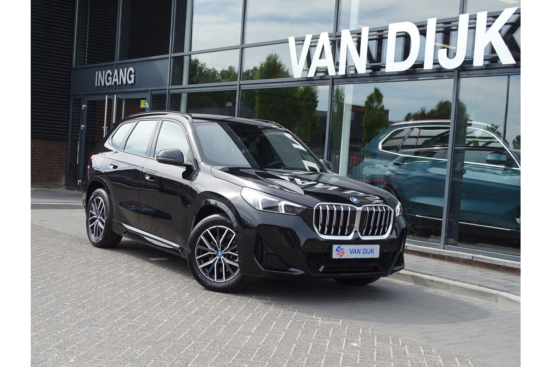 BMW X1 xDrive25e M Sportpakket Premium-Pack Driv.Ass.Plus Nav Ada-Led 18" LM Velgen