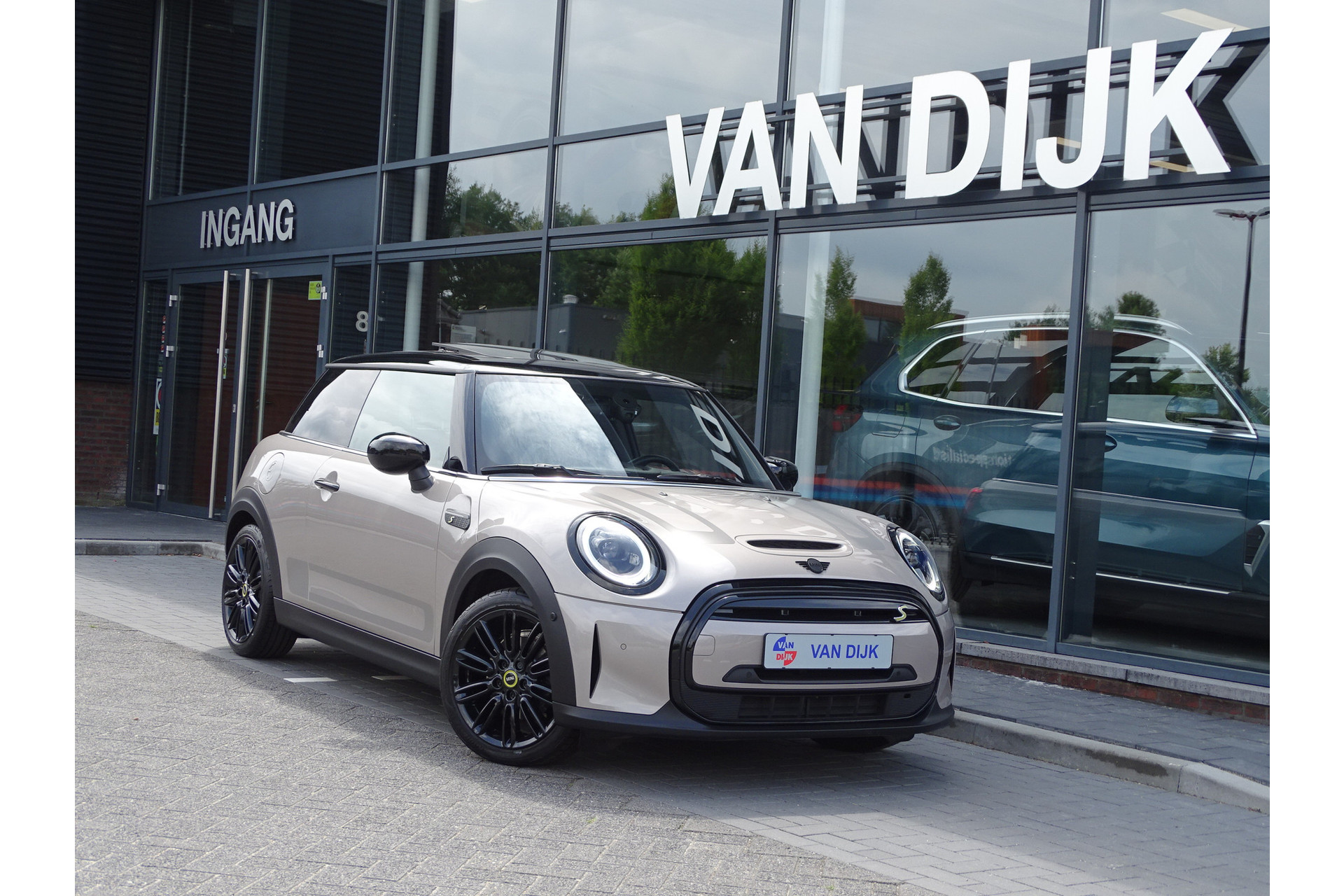 MINI Mini Electric Collection Pano.Dak Ada.Led Apple-CarPlay Leder Camera Getint-Glas 17" LM Velgen